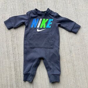 Newborn Nike Bodysuit